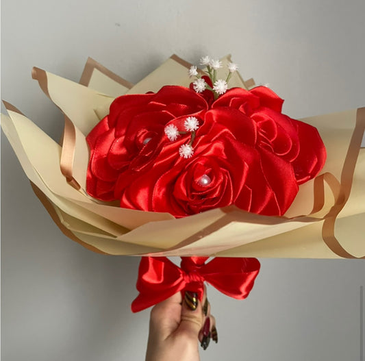 🌹✨ Bouquet de 6 roses rouges avec perles & paillettes –  ✨🌹