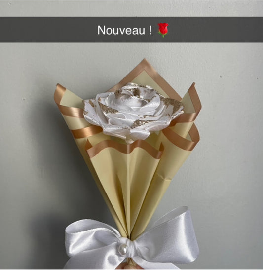 🌹✨ Rose en ruban satin avec paillettes – 5€ ✨🌹