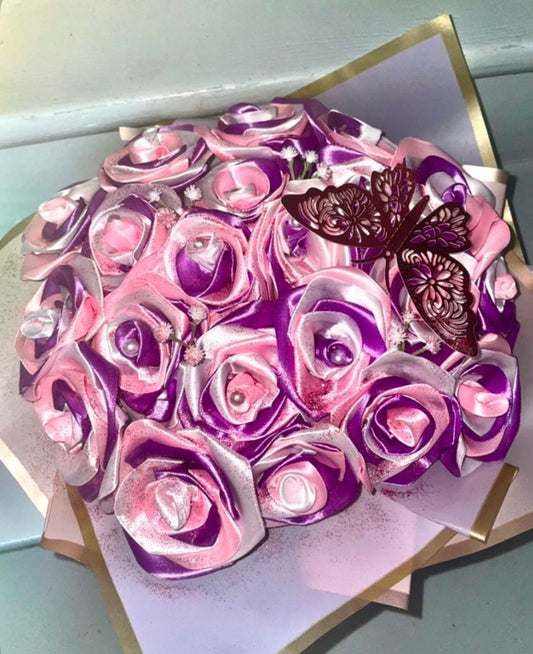 🌹 Bouquet Éternel Personnalisé – Fait Main avec Amour 🌹